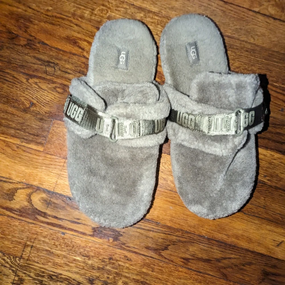 UGG Mens Gray Fluff It 1118120 ComfortLifestyle Slip On Mule Slippers Size 13 - Picture 3 of 5